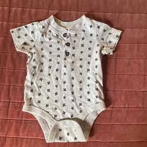 Baby Gap 3-6 months Boy Tan Cream colored Cactus T-shirt Onesie